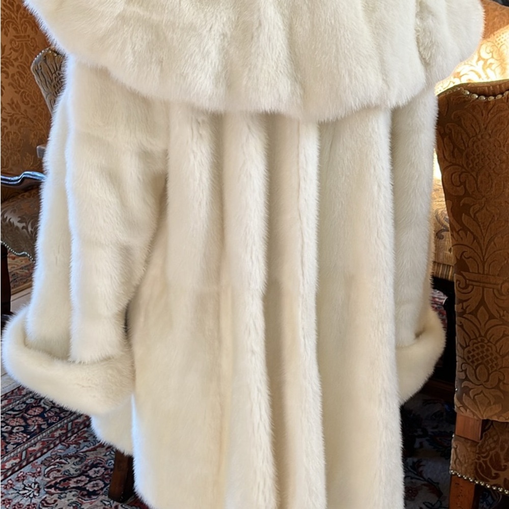 Giuliana Teso White mink stroller made in Italy size 40